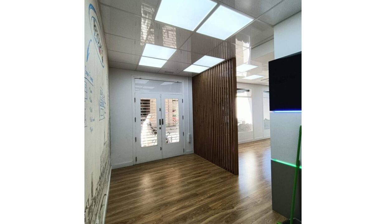 2676_33381784890_5ed145b2-81a6-4b8c-9890-9b0695b0b6a2