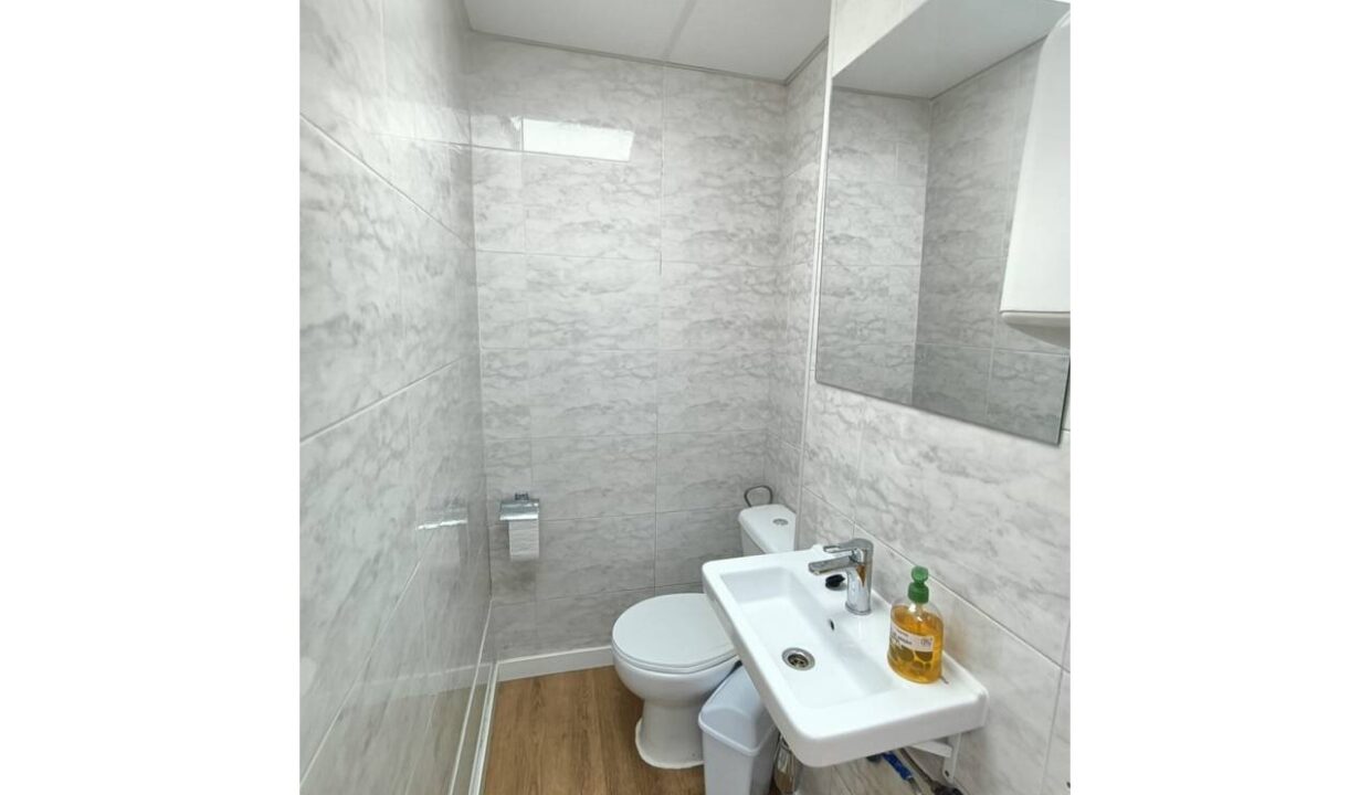 2676_33381784890_b72efd45-f879-4392-b7c9-e222a360ba1f