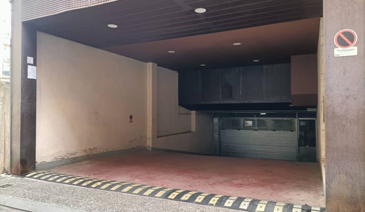 2676_61721145845_043c9626-eaf0-4caa-a3ed-a28a1f874e46