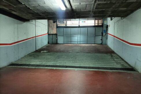 2676_61721145845_b28a0734-0c9a-4c75-b750-83eba99a7913