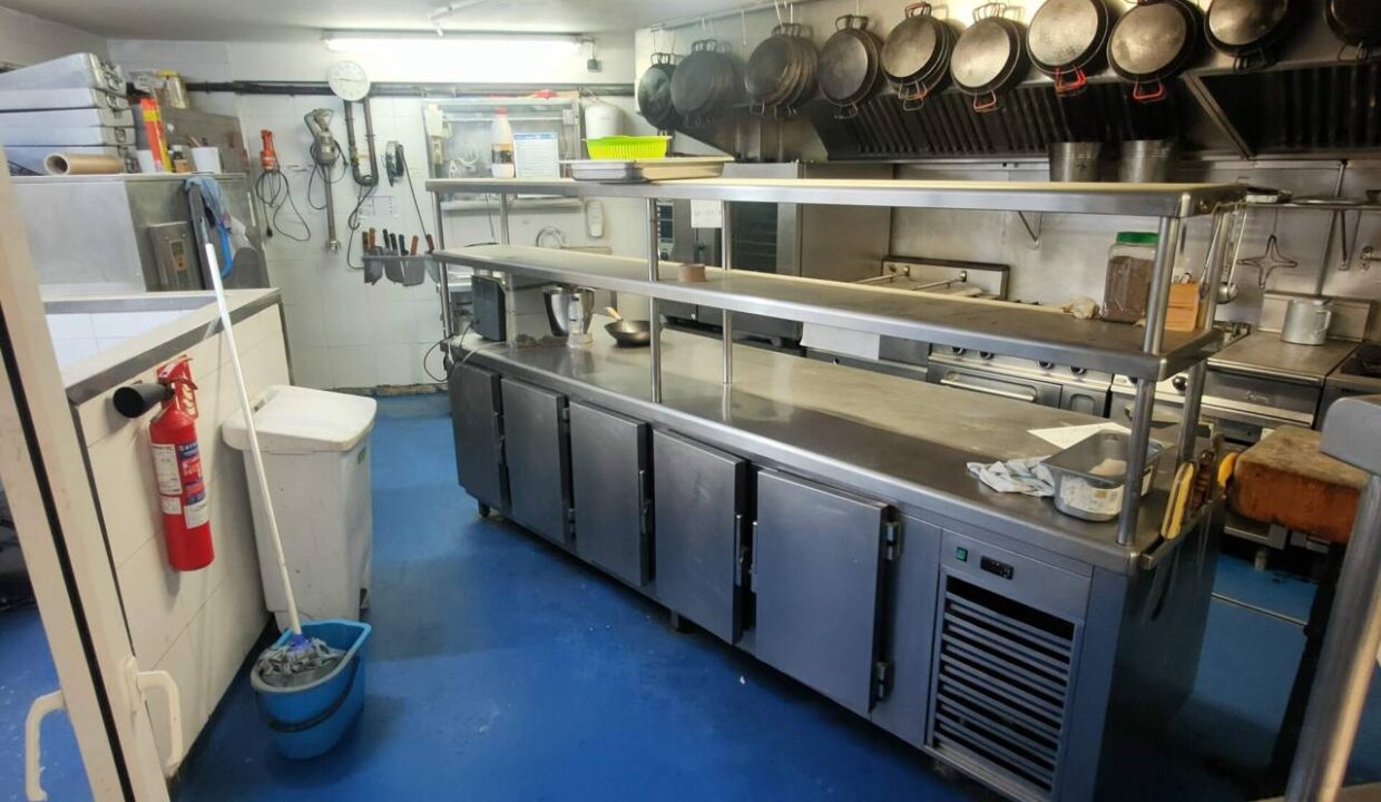 2676_61730819598_1c308e49-634b-488d-ad69-2ec51dee9d75