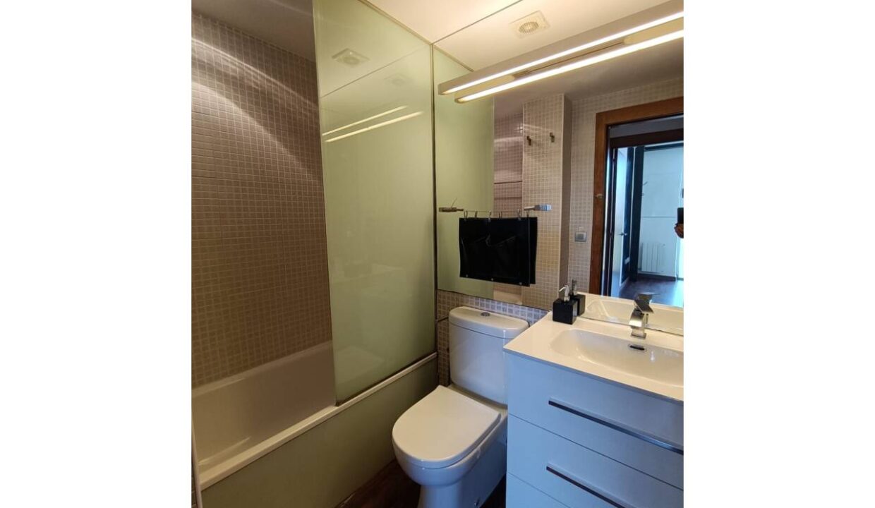 2676_63365500078_724f3346-6f00-4e16-acd8-24f0488c9af5